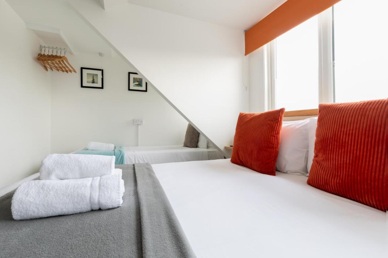 Oasis House 호텔 팰머스 외부 사진